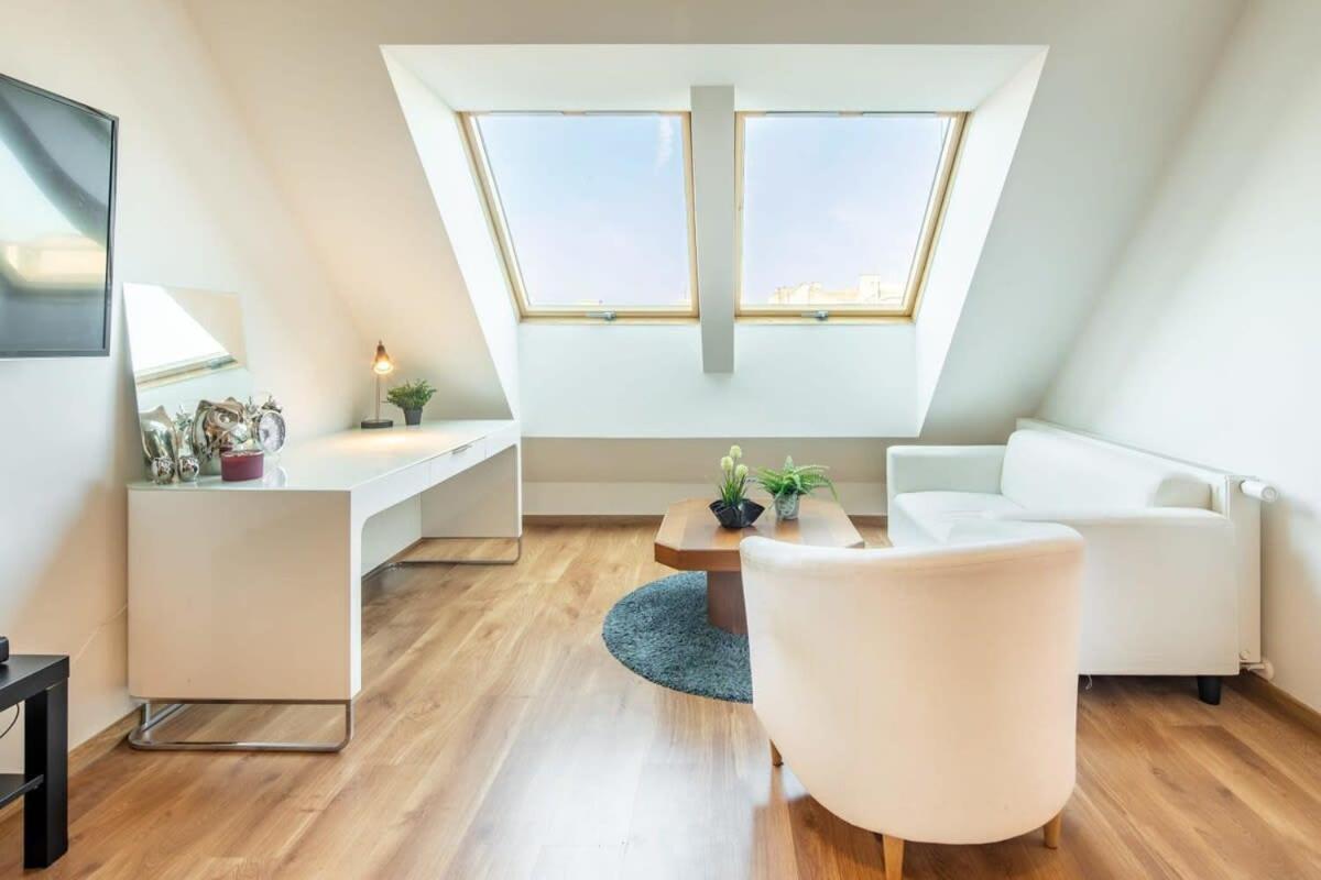 Cute Central Apartment With Balcony Budapest Ngoại thất bức ảnh